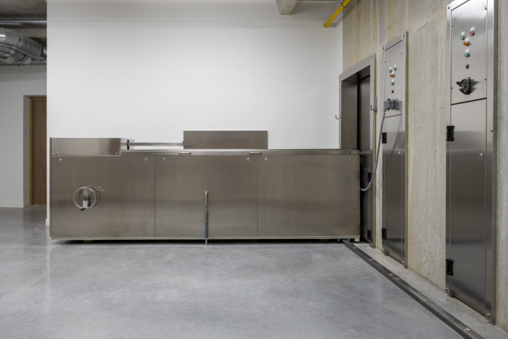 ATI Industries - Table crématoire